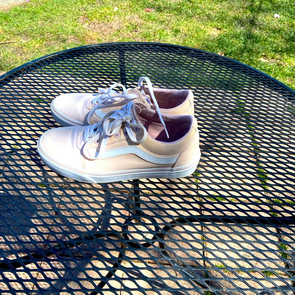 Light pink Old Skool Shoe vans
